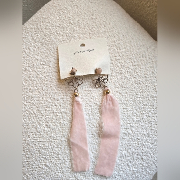 Free People, Lulu Dangles Earrings, Pink Velvet Ribbon, NWT! - Picture 2 of 8